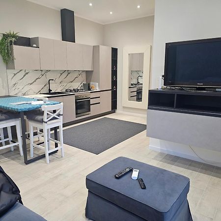 Emhouse Apartment โรม ภายนอก รูปภาพ